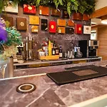 Apartament Haven Loft - Private Spa, Parking & Jacuzzi *