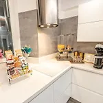 Haven Loft - Private Spa, Parking & Jacuzzi Apartament *