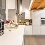 Apartament Haven Loft - Private Spa, Parking & Jacuzzi *