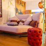 Haven Loft - Private Spa, Parking & Jacuzzi *