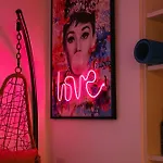 Haven Loft - Private Spa, Parking & Jacuzzi *