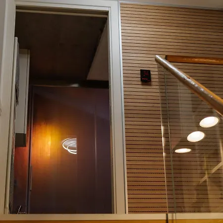 Apartamento Luxe & Haven - Jacuzzi, Sauna, Steam, Private Parking Como