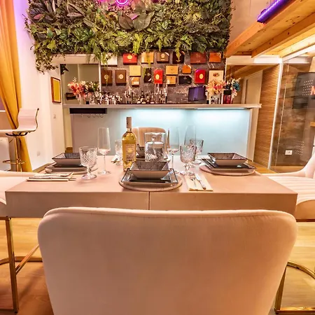 Luxe & Haven - Jacuzzi, Sauna, Steam, Private Parking Apartamento Como
