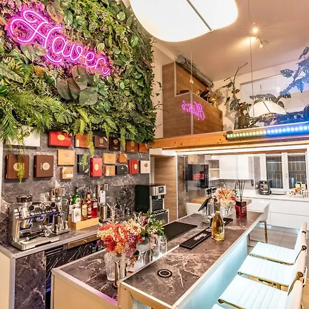 Appartement Luxe & Haven - Jacuzzi, Sauna, Steam, Private Parking