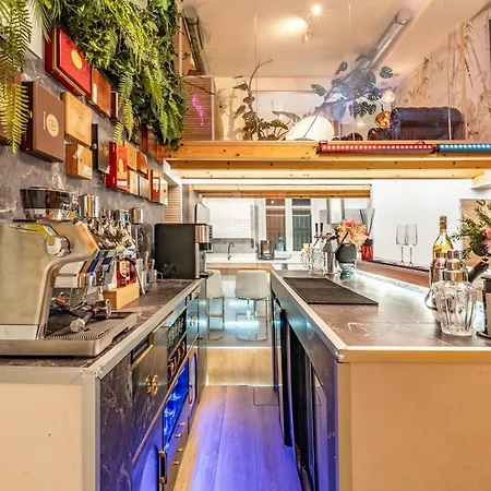 Luxe & Haven - Jacuzzi, Sauna, Steam, Private Parking Appartement