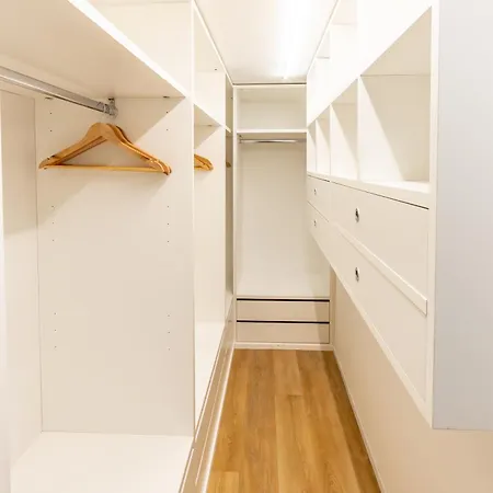 Apartamento Luxe & Haven - Jacuzzi, Sauna, Steam, Private Parking Como
