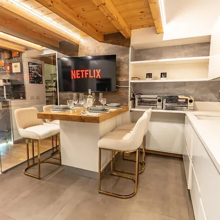Luxe & Haven - Jacuzzi, Sauna, Steam, Private Parking * Como