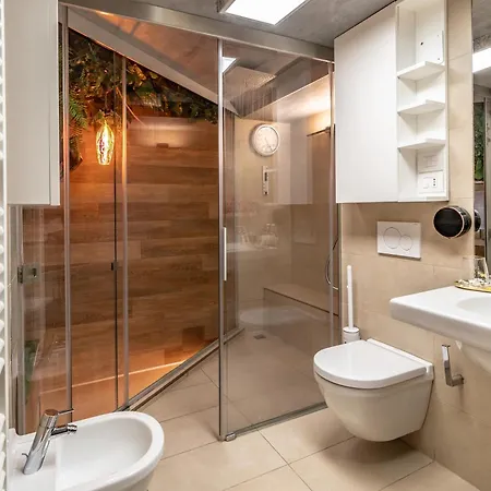 Apartamento Luxe & Haven - Jacuzzi, Sauna, Steam, Private Parking *