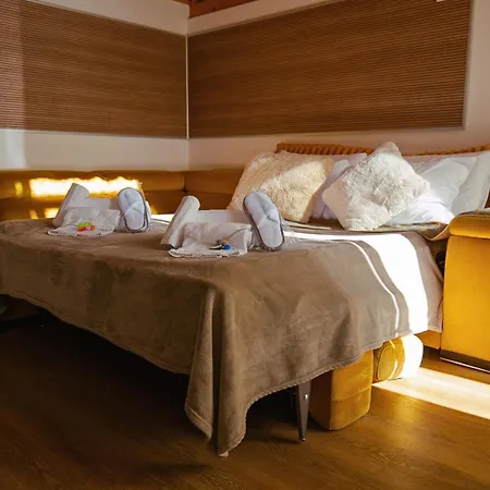 Haven Loft - Private Spa, Parking & Jacuzzi Комо