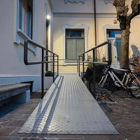 Haven Loft - Private Spa, Parking & Jacuzzi Como
