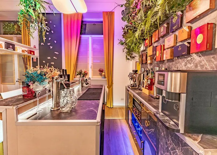 Luxe & Haven - Jacuzzi, Sauna, Steam, Private Parking Como