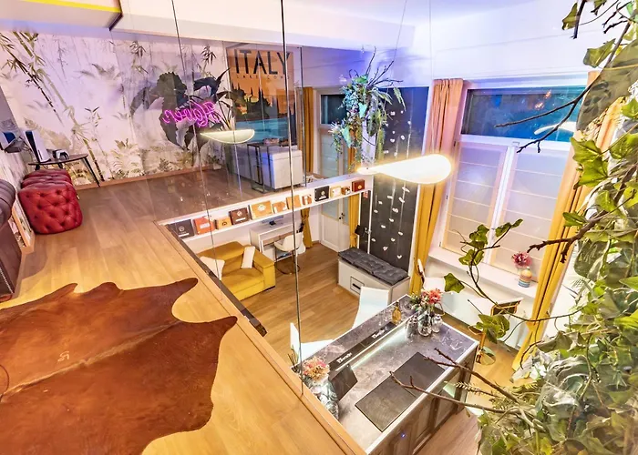Luxe & Haven - Jacuzzi, Sauna, Steam, Private Parking Apartment *