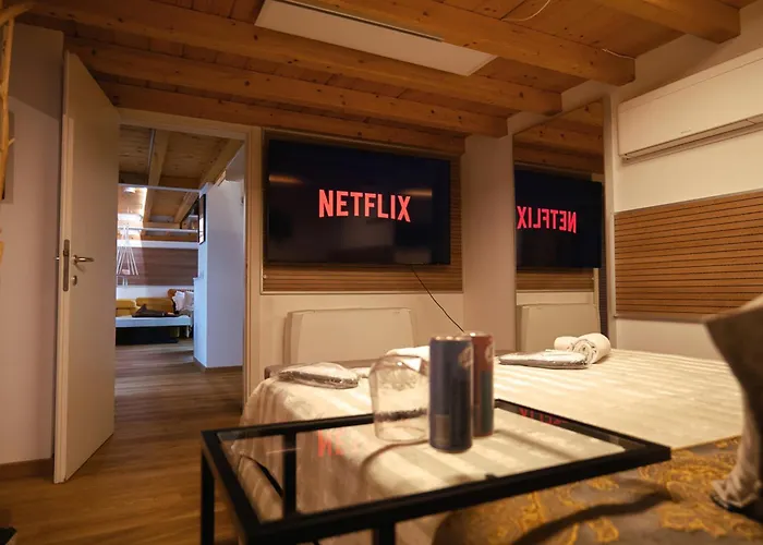 Luxe & Haven - Jacuzzi, Sauna, Steam, Private Parking Apartment Como