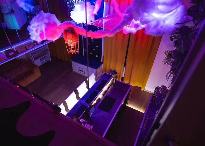 Luxe & Haven - Jacuzzi, Sauna, Steam, Private Parking Apartment Como