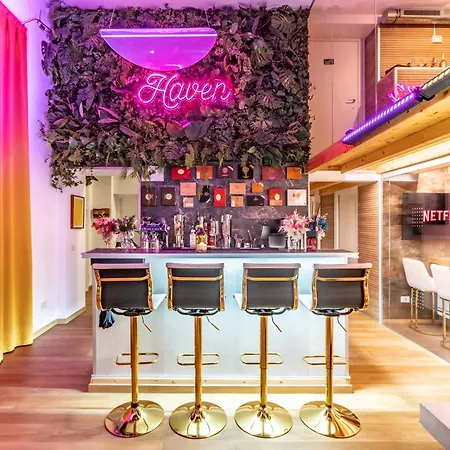 Luxe & Haven - Jacuzzi, Sauna, Steam, Private Parking شقة *