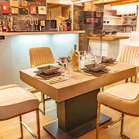 شقة Luxe & Haven - Jacuzzi, Sauna, Steam, Private Parking