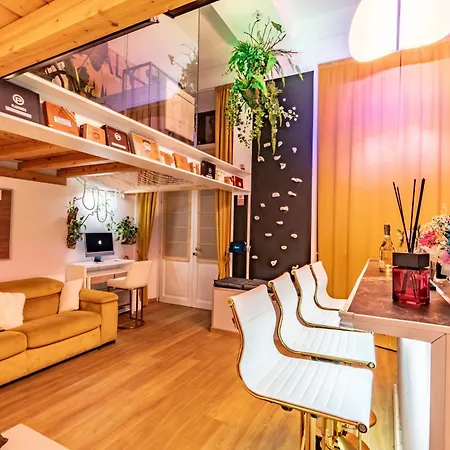 Luxe & Haven - Jacuzzi, Sauna, Steam, Private Parking شقة كومو