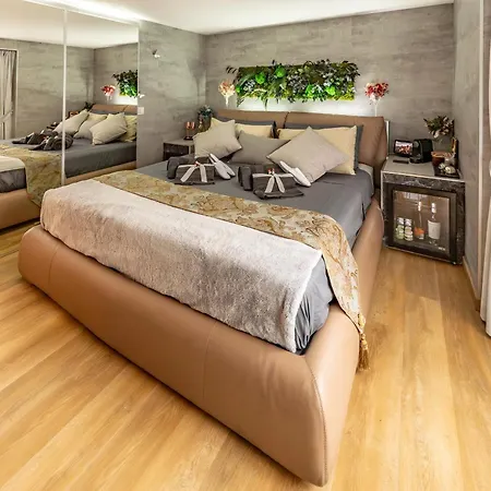 Luxe & Haven - Jacuzzi, Sauna, Steam, Private Parking شقة