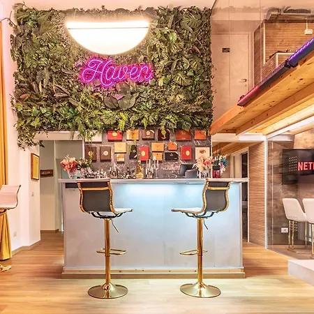 公寓 Haven Loft - Private Spa, Parking & Jacuzzi 科莫