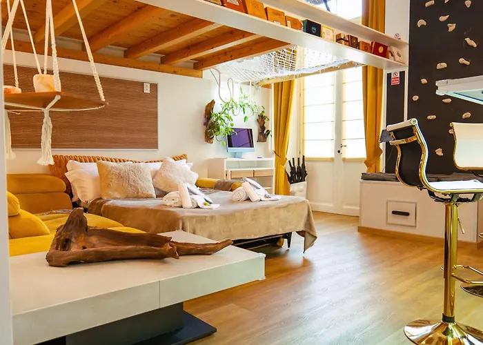 Haven Loft - Private Spa, Parking & Jacuzzi * 科莫