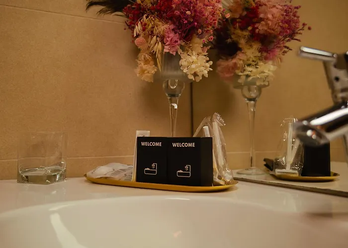 公寓 Haven Loft - Private Spa, Parking & Jacuzzi