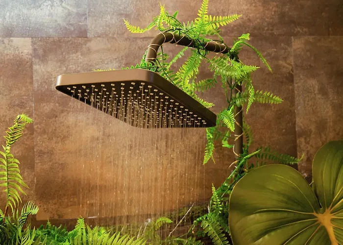 Haven Loft - Private Spa, Parking & Jacuzzi 科莫